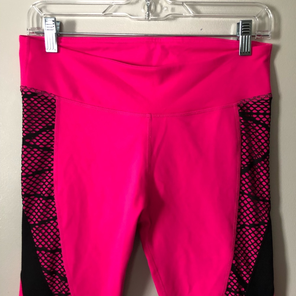 Fabletics Navassa Crop Leggings Magenta Mesh M - Picture 4 of 7
